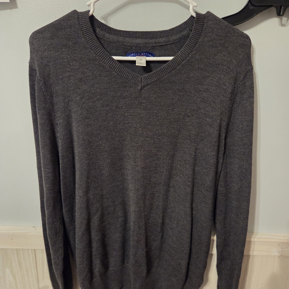 Simply Styled Charcoal V-Neck Sweater